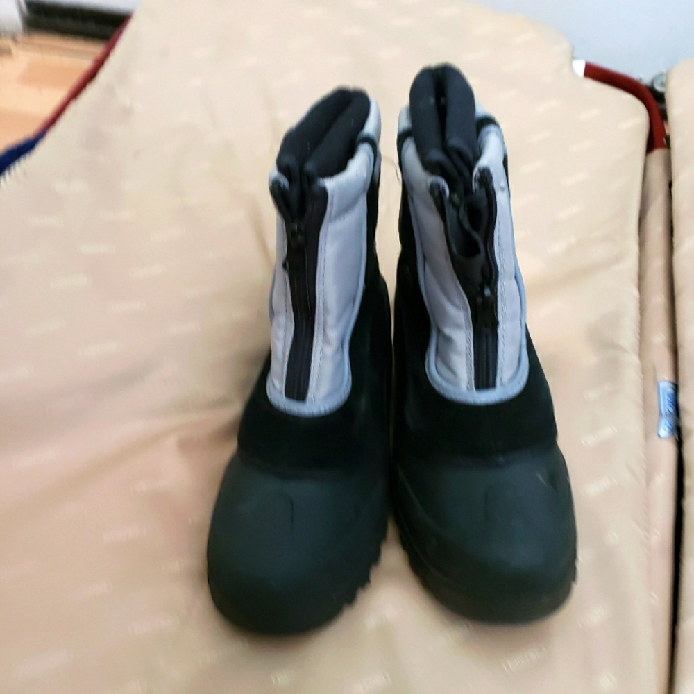 Boys snow boots